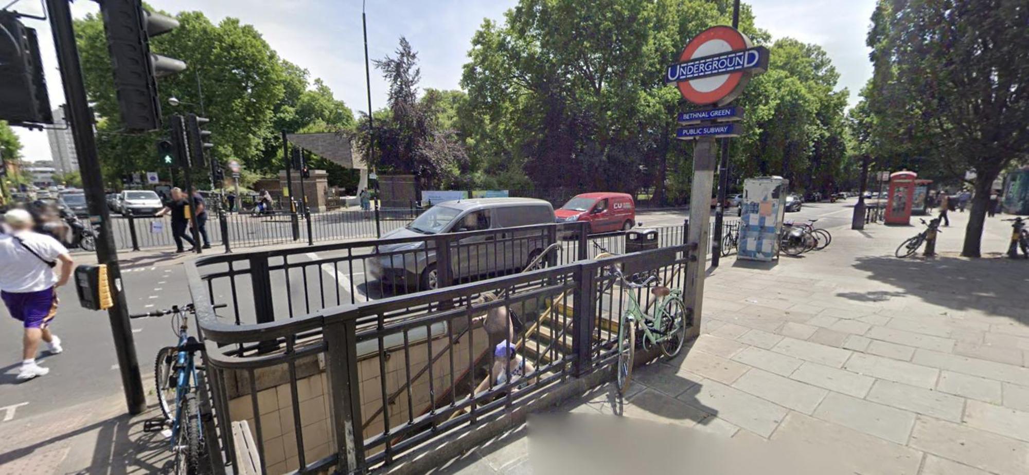 Nice 4 Bedroom Apartment Near City Centre 2-Min Walk To Metro !! Business & Family Friendly!! London Exterior photo